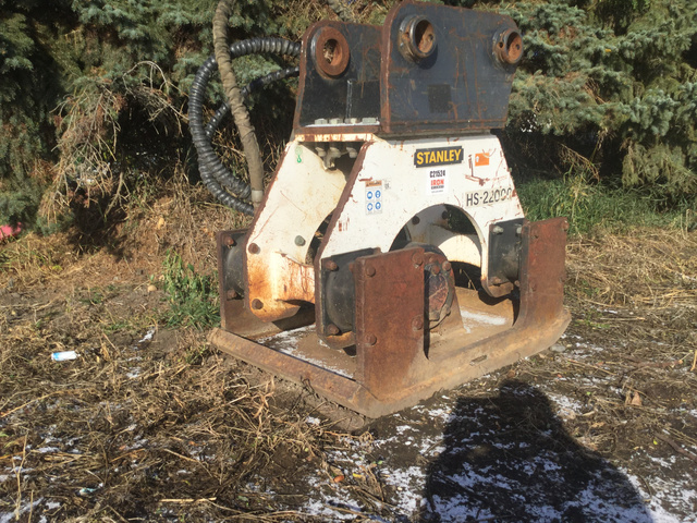 Stanley HS-22000 Vibratory Plate Compactor Attachment