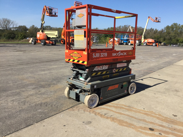 2008 Skyjack SJIII-3219 Electric Scissor Lift