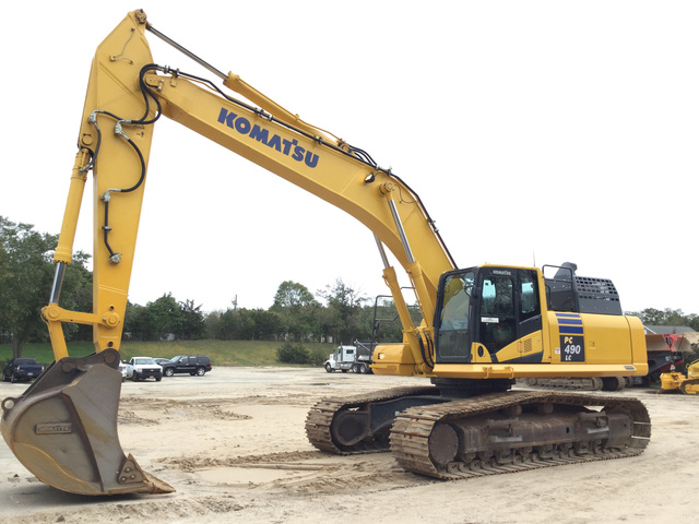 2017 Komatsu PC490LC-11 Track Excavator