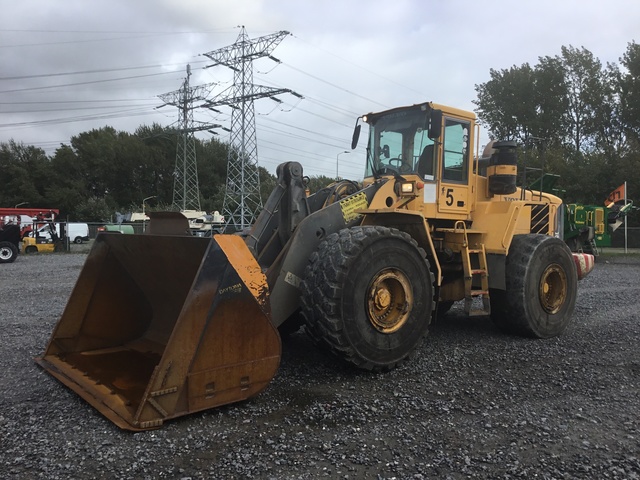 2006 Volvo L220E Wheel Loader 2006 Volvo L220E Wheel Loader