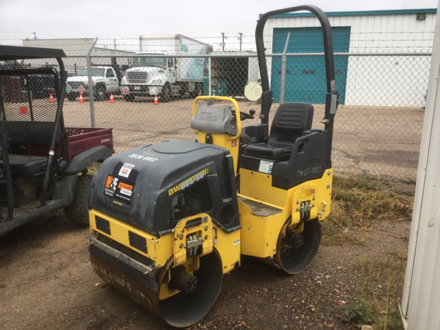 2015 Bomag BW900-50 Vibratory Double Drum Roller 2015 Bomag BW900-50 Vibratory Double Drum Roller