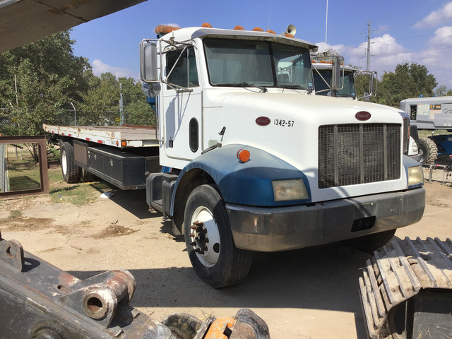 1998 Peterbilt 330 Rollback Truck