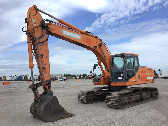 2012 (unverified) Doosan DX225LC Track Excavator