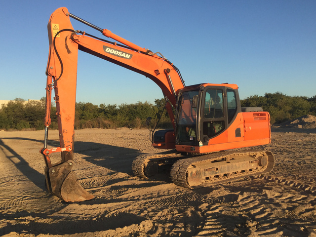 2012 (unverified) Doosan DX140LC Track Excavator