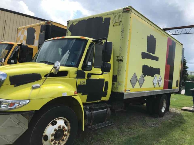 2003 International 4200 Cargo Truck