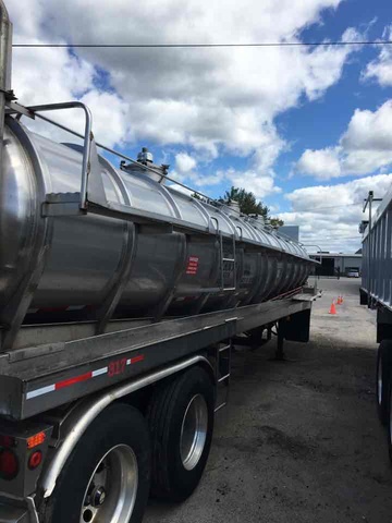 1985 Brenner   T/A Vacuum Tanker Trailer