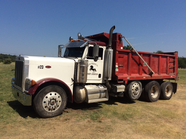 2006 Peterbilt 379 Tri/A Dump Truck