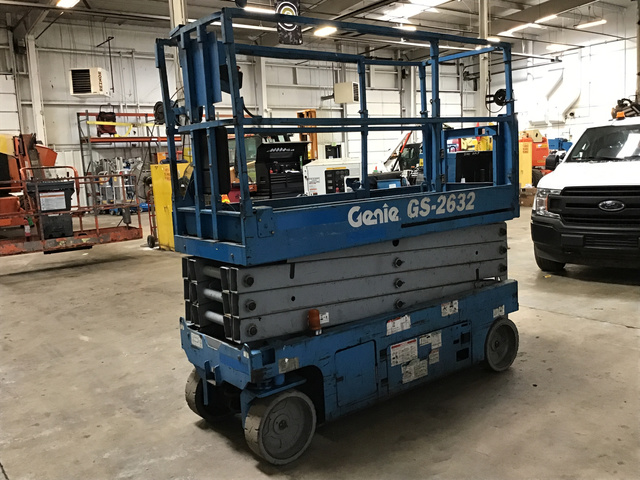 2013 (unverified) Genie GS-2632 Electric Scissor Lift