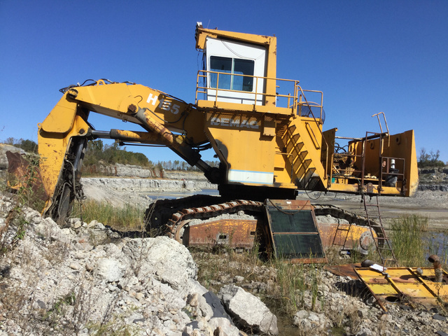 Demag H185 Front Shovel