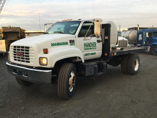 2001 GMC C6500 S/A Flatbed Truck 2001 GMC C6500 S/A Flatbed Truck
