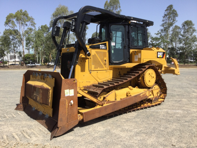 2015 Cat D6R2 Crawler Dozer 2015 Cat D6R2 Crawler Dozer