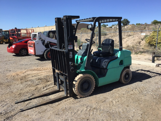 2004 (unverified) Mitsubishi FG25N Pneumatic Tire Forklift