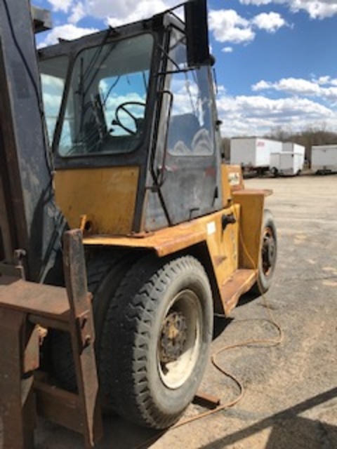 Cat V180B Pneumatic Tire Forklift