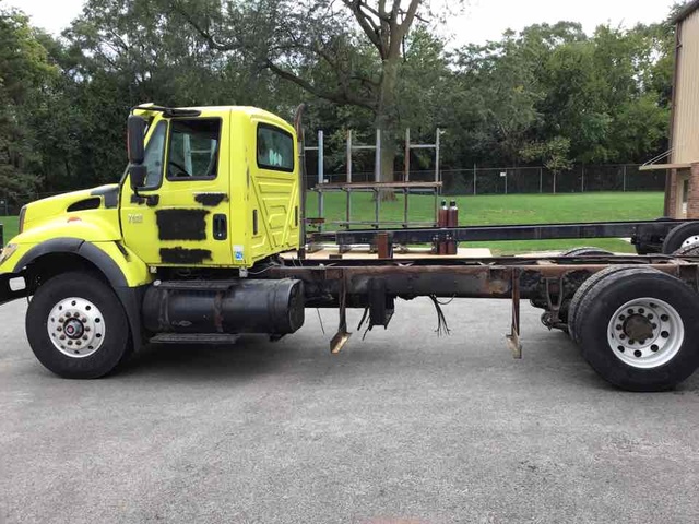 2005 International 7400 Cab & Chassis