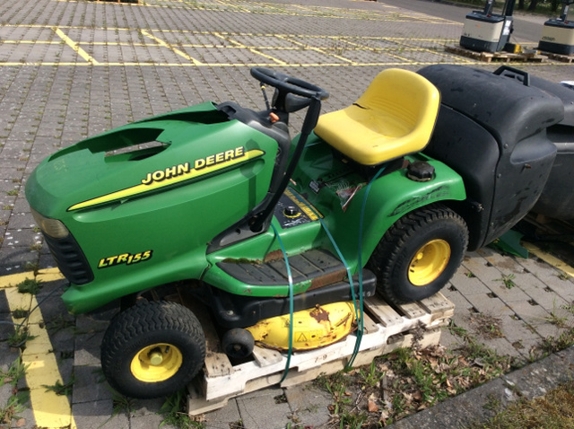 John Deere LTR155 Mower