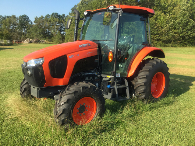2018 (unverified) Kubota M5-111D 4WD Tractor
