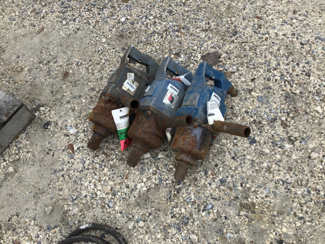 Lot of (3) Universal Tool UT1550C Pneumatic Straight Impact Wrenches