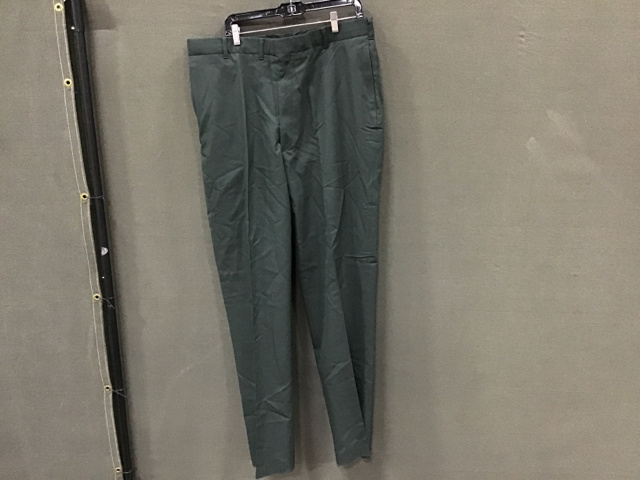 (117) Pairs of Men´s Trousers (117) Pairs of Men´s Trousers