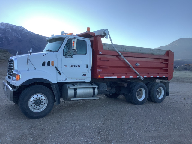 2008 Sterling LT9500 T/A Dump Truck