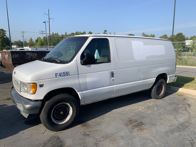 2002 Ford E-350 Cargo Van