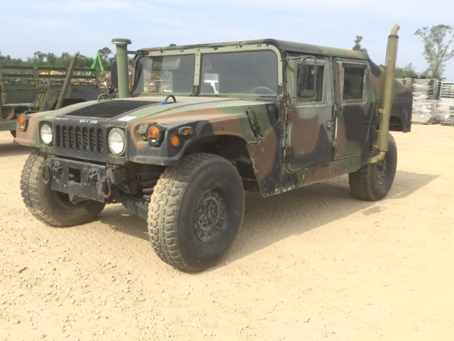 2004 AM General M1043A2 HMMWV 4 Door Hard Top w/Slant Back