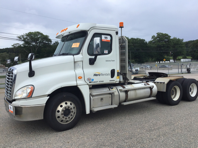 2012 Freightliner Cascadia T/A Day Cab Truck Tractor