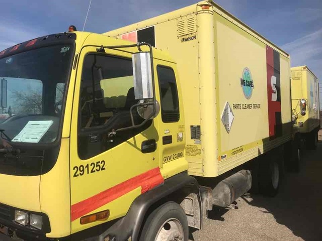 2001 GMC T6500 Cargo Truck