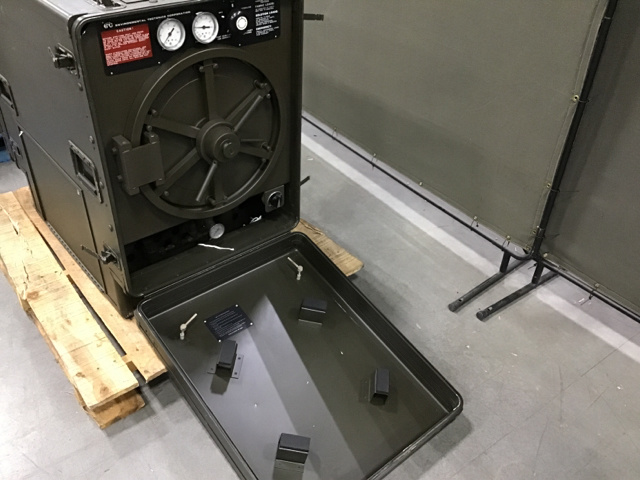 Environmental Tectonics M-138 Surgical Instrument & Dressing Sterilizer w/Case