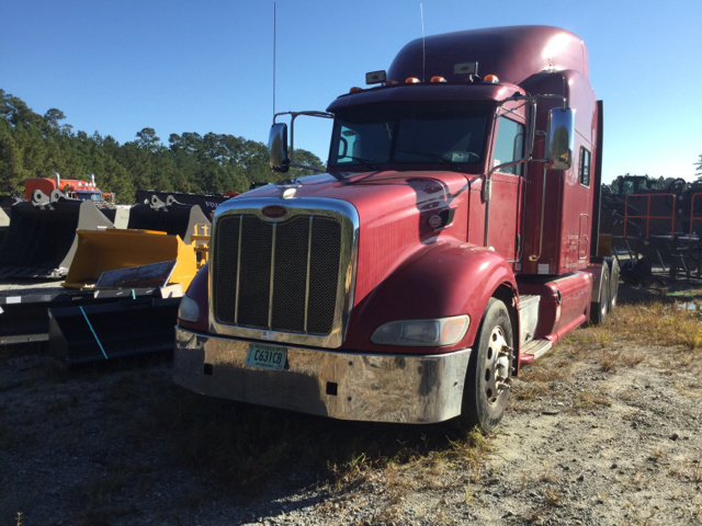 2013 Peterbilt 386 T/A Sleeper Truck Tractor 2013 Peterbilt 386 T/A Sleeper Truck Tractor