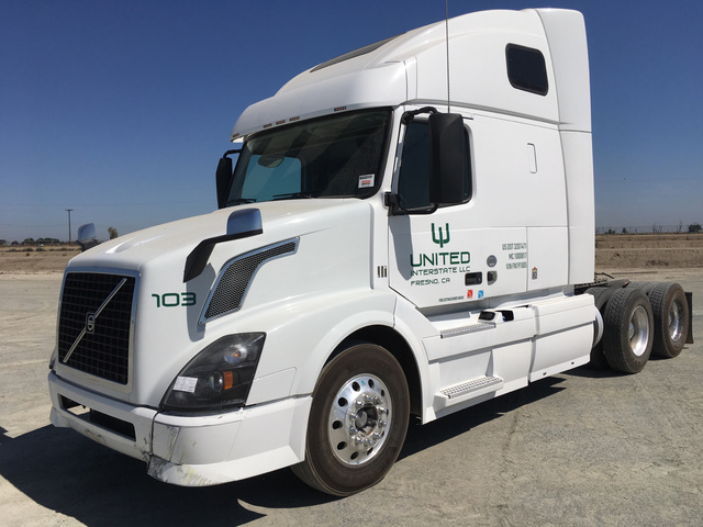 2015 Volvo VNL T/A Sleeper Truck Tractor