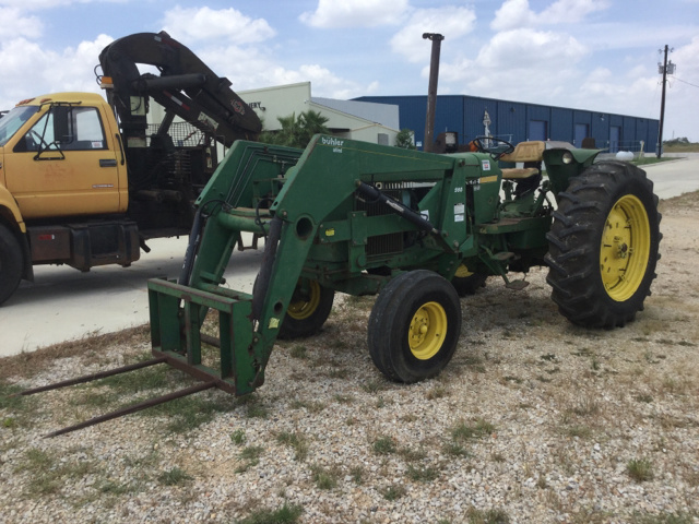 John Deere 2940 2WD Tractor