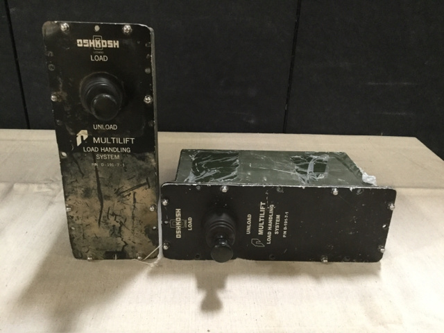 (2) OshKosh D19171 Distribution Boxes (2) OshKosh D19171 Distribution Boxes