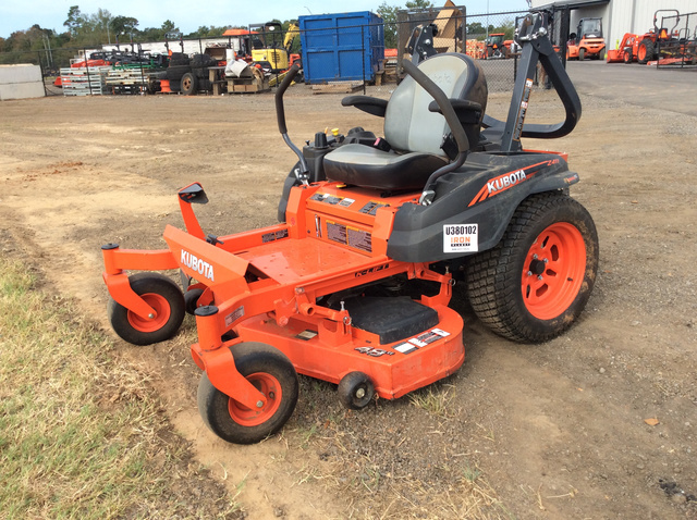 Kubota Z411KW Mower