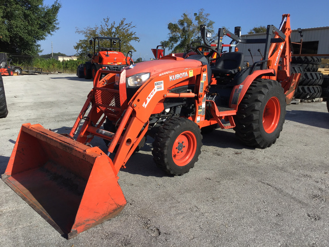 2014 (unverified) Kubota B3350HSD 4WD Tractor