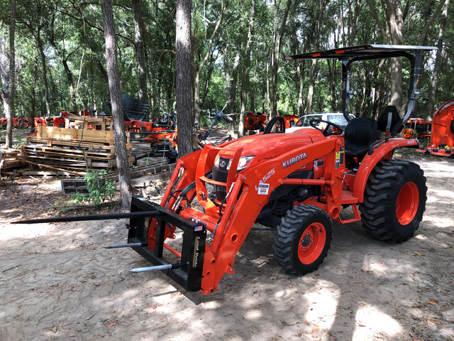 Kubota L3901D 4WD Tractor