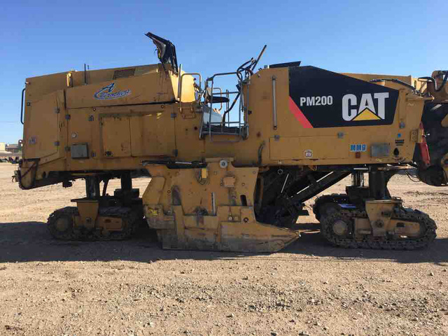 2010 (unverified) Cat PM-200 Cold Planer