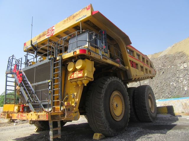 2010 Komatsu 830E-1AC Off-Road End Dump Truck 2010 Komatsu 830E-1AC Off-Road End Dump Truck