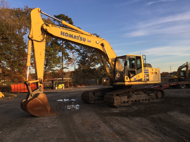 2013 Komatsu PC240LC-10 Track Excavator 2013 Komatsu PC240LC-10 Track Excavator