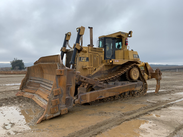 Cat D10R Crawler Dozer Cat D10R Crawler Dozer