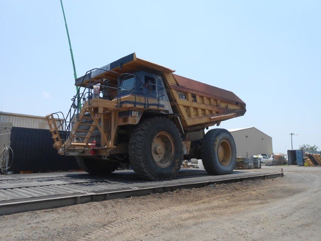 1998 Cat 777B Off-Road End Dump Truck 1998 Cat 777B Off-Road End Dump Truck