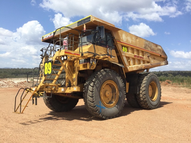 1996 Cat 777B Off-Road End Dump Truck 1996 Cat 777B Off-Road End Dump Truck