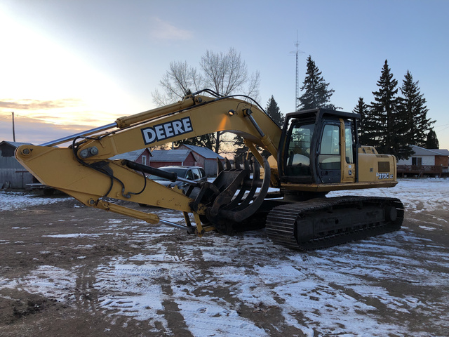 2005 John Deere 270CLC Track Excavator 2005 John Deere 270CLC Track Excavator