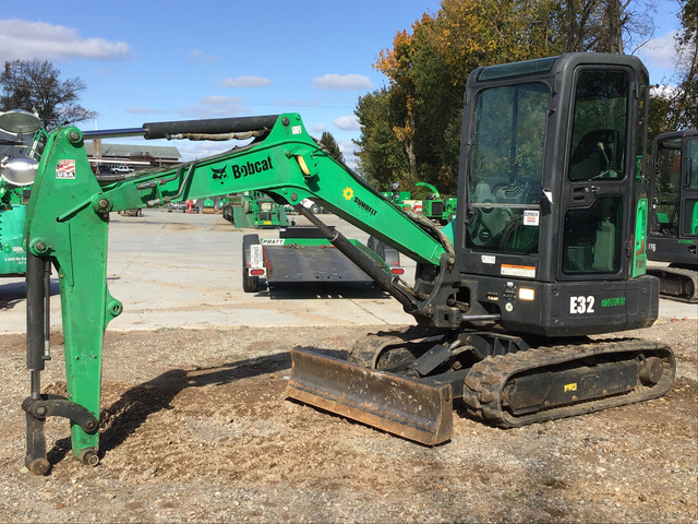 2013 Bobcat E32M Mini Excavator 2013 Bobcat E32M Mini Excavator