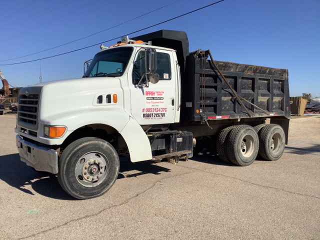 2001 Sterling LT8500 T/A Dump Truck 2001 Sterling LT8500 T/A Dump Truck