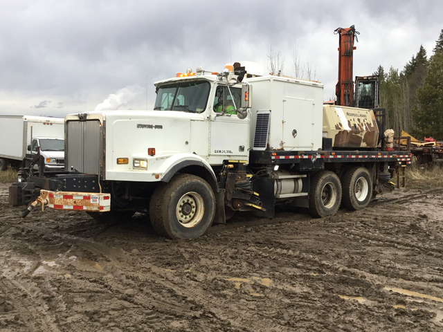 1997 (unverified) Western Star 4964S T/A Railway Air Compressor Truck 1997 (unverified) Western Star 4964S T/A Railway Air Compressor Truck