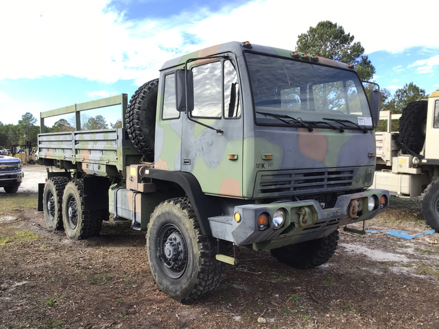 1998 Stewart & Stevenson M1083 MTV 6x6 Cargo Truck