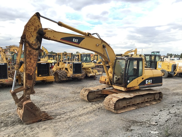 2000 (unverified) Cat 320C Track Excavator