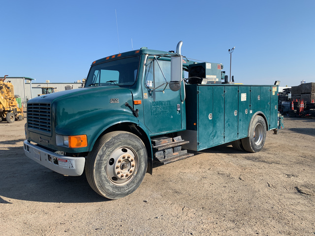 2001 International 4700 S/A Service Truck w/ Crane