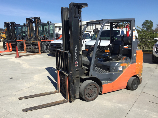 2014 Toyota 8FGCU30 Cushion Tire Forklift