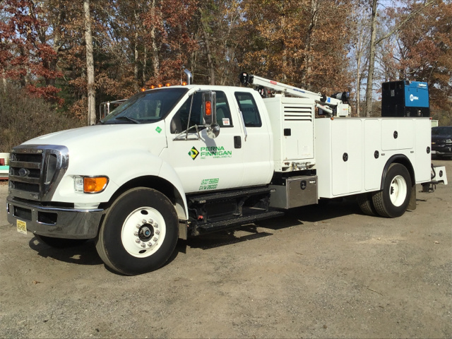2006 Ford F-650 Super Duty S/A Service Truck w/ Crane